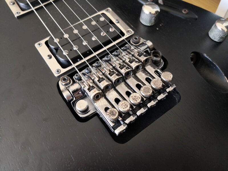 【名入れ無料】 ギターブリッジ 調整可能な6弦ストリングブリッジ エレキギター固定用